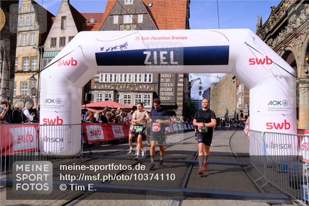 13.09.2026 - 21. swb-Marathon Bremen Tim E. http://msf.ph/oto/10374110 13.09.2026 13:11:11 Ziel 384, 697, 1385, 1498, 2021, 2347, 2759, 4023, 4475, 4571, 5079, 5155, 5168, 5314, 5387, 6471, 6657, 7115, 7136, 9622, 9659, 13248 meine-sportfotos.de