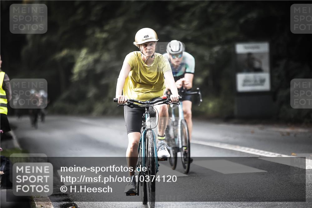 13.09.2026 - Stadtparktriathlon H.Heesch http://msf.ph/oto/10374120 13.09.2026 10:54:05 Radfahren 408, 489, 519, 622 meine-sportfotos.de