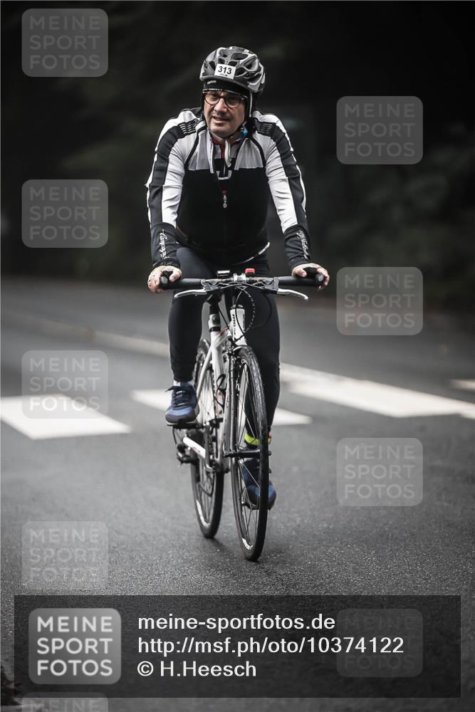 13.09.2026 - Stadtparktriathlon H.Heesch http://msf.ph/oto/10374122 13.09.2026 10:24:38 Radfahren 287, 289, 313, 348 meine-sportfotos.de