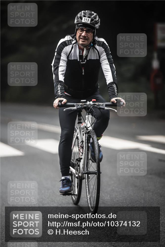 13.09.2026 - Stadtparktriathlon H.Heesch http://msf.ph/oto/10374132 13.09.2026 10:24:38 Radfahren 287, 289, 313, 348 meine-sportfotos.de