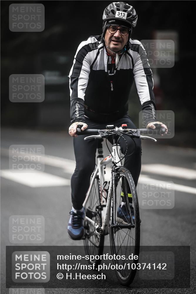 13.09.2026 - Stadtparktriathlon H.Heesch http://msf.ph/oto/10374142 13.09.2026 10:24:39 Radfahren 287, 313, 348 meine-sportfotos.de