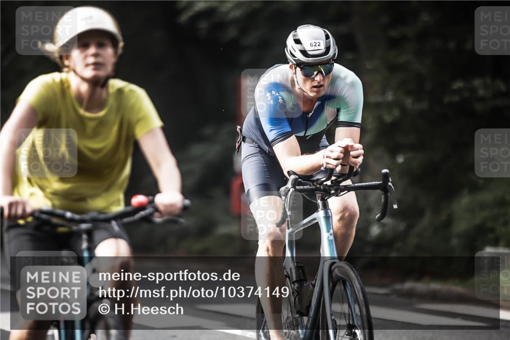 13.09.2026 - Stadtparktriathlon H.Heesch http://msf.ph/oto/10374149 13.09.2026 10:54:06 Radfahren 408, 429, 486, 489, 519, 622 meine-sportfotos.de