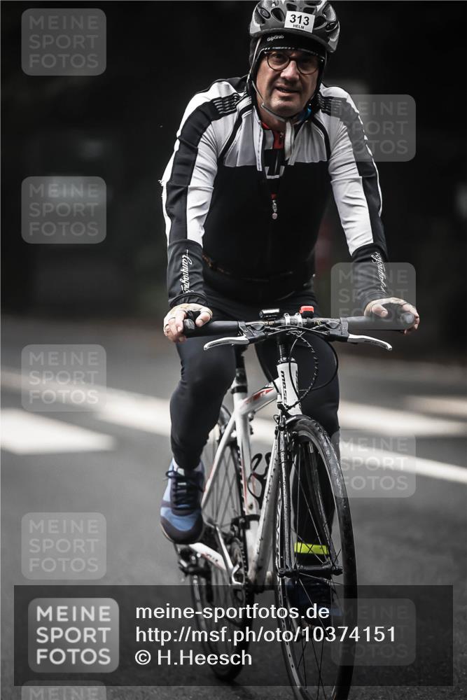 13.09.2026 - Stadtparktriathlon H.Heesch http://msf.ph/oto/10374151 13.09.2026 10:24:39 Radfahren 287, 313, 348 meine-sportfotos.de