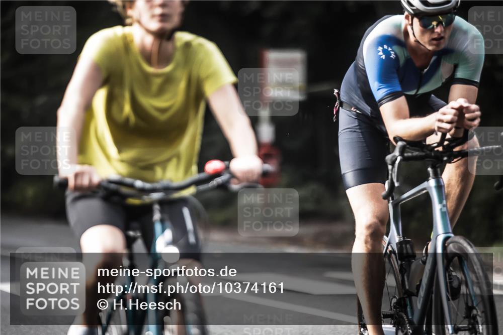13.09.2026 - Stadtparktriathlon H.Heesch http://msf.ph/oto/10374161 13.09.2026 10:54:06 Radfahren 408, 429, 486, 489, 519, 622 meine-sportfotos.de
