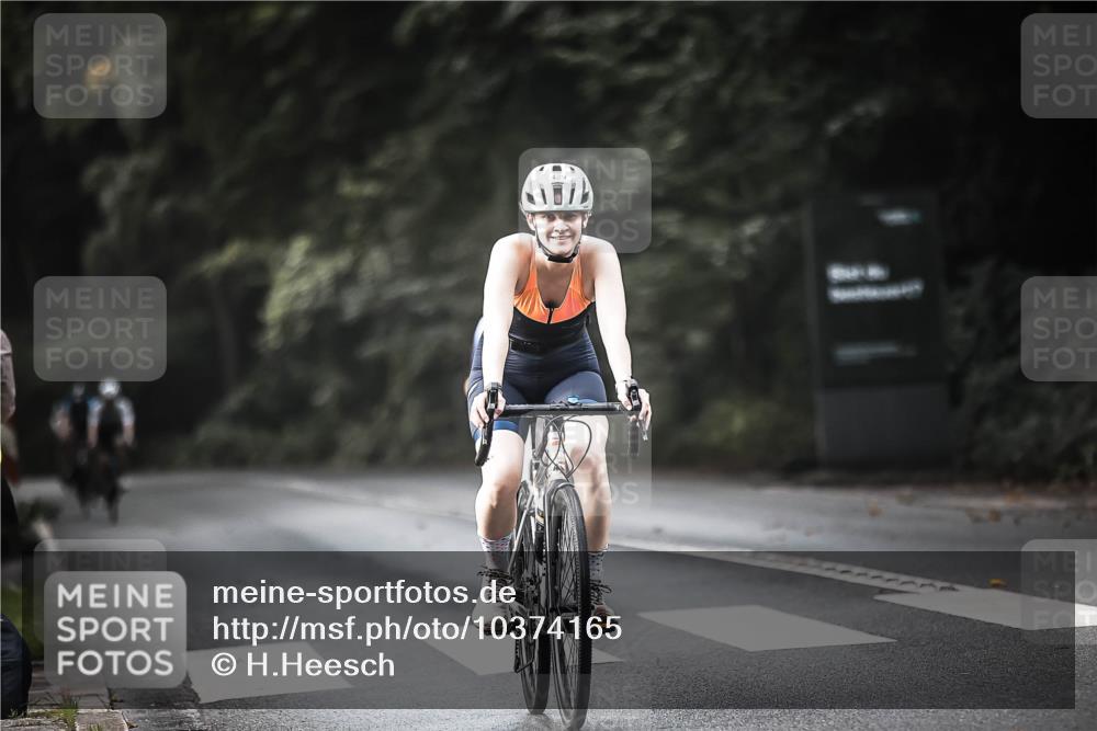 13.09.2026 - Stadtparktriathlon H.Heesch http://msf.ph/oto/10374165 13.09.2026 10:54:11 Radfahren 408, 429, 486, 622 meine-sportfotos.de