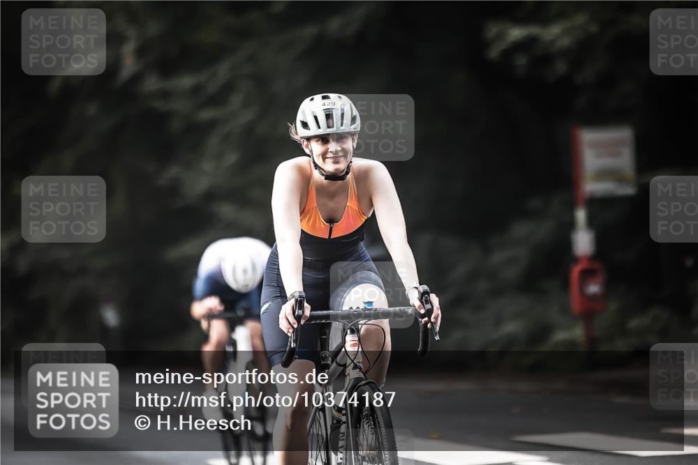 13.09.2026 - Stadtparktriathlon H.Heesch http://msf.ph/oto/10374187 13.09.2026 10:54:12 Radfahren 429, 445, 486 meine-sportfotos.de