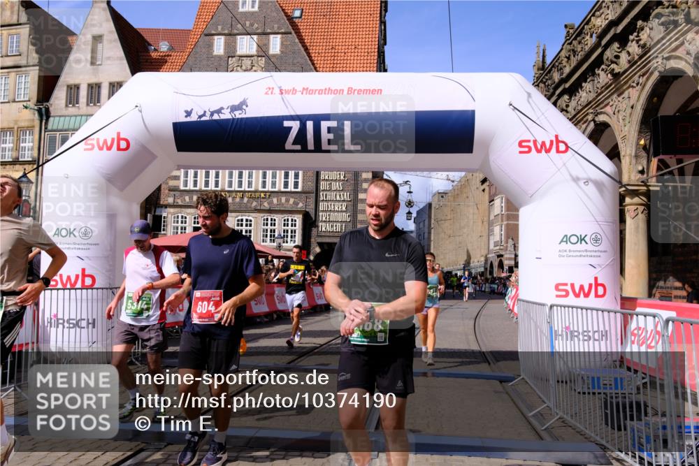13.09.2026 - 21. swb-Marathon Bremen Tim E. http://msf.ph/oto/10374190 13.09.2026 13:11:13 Ziel 335, 384, 697, 1385, 1498, 2021, 2759, 4023, 4475, 4571, 5079, 5155, 5168, 5314, 5387, 6471, 6657, 7115, 7136, 8183, 9410, 9622, 9659, 13248 meine-sportfotos.de