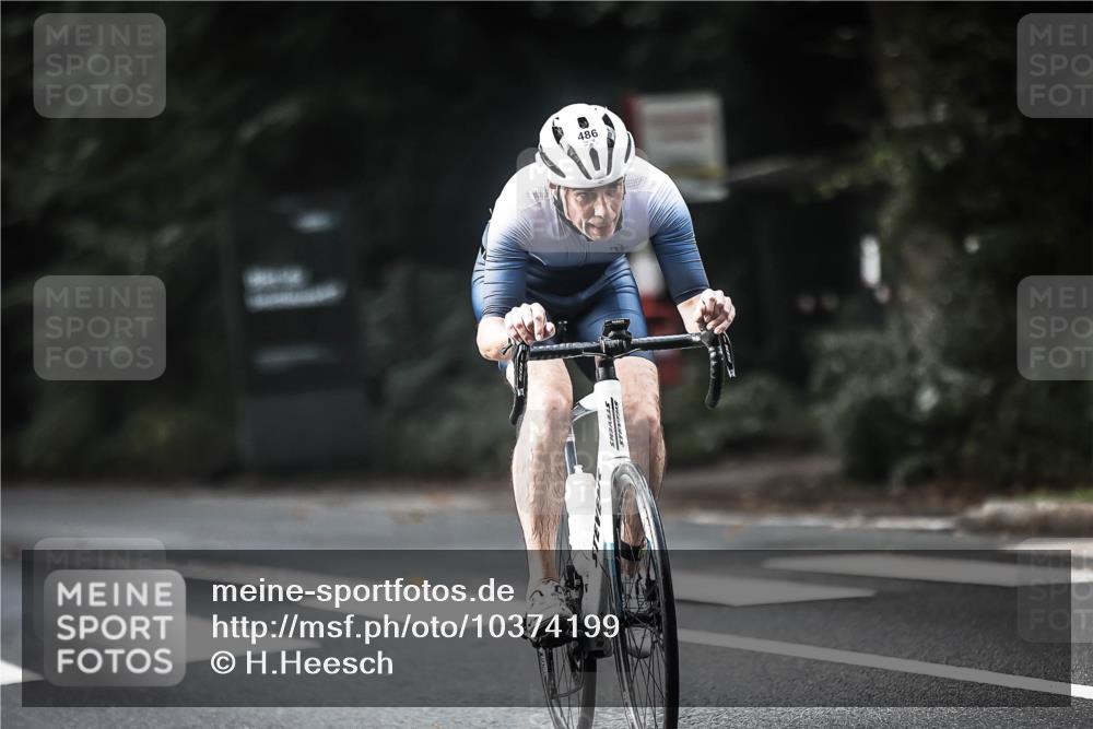 13.09.2026 - Stadtparktriathlon H.Heesch http://msf.ph/oto/10374199 13.09.2026 10:54:13 Radfahren 429, 445, 486 meine-sportfotos.de