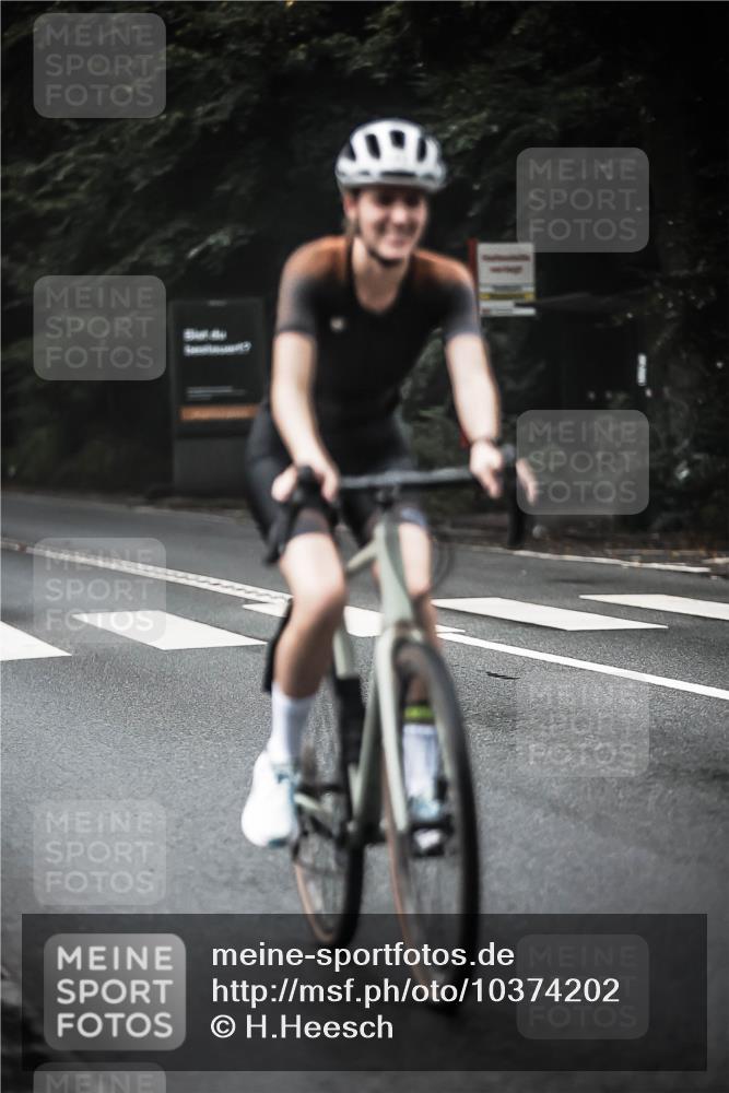 13.09.2026 - Stadtparktriathlon H.Heesch http://msf.ph/oto/10374202 13.09.2026 10:24:52 Radfahren 227, 427, 430, 443 meine-sportfotos.de