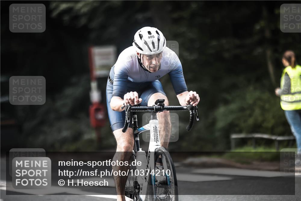 13.09.2026 - Stadtparktriathlon H.Heesch http://msf.ph/oto/10374210 13.09.2026 10:54:13 Radfahren 429, 445, 486 meine-sportfotos.de