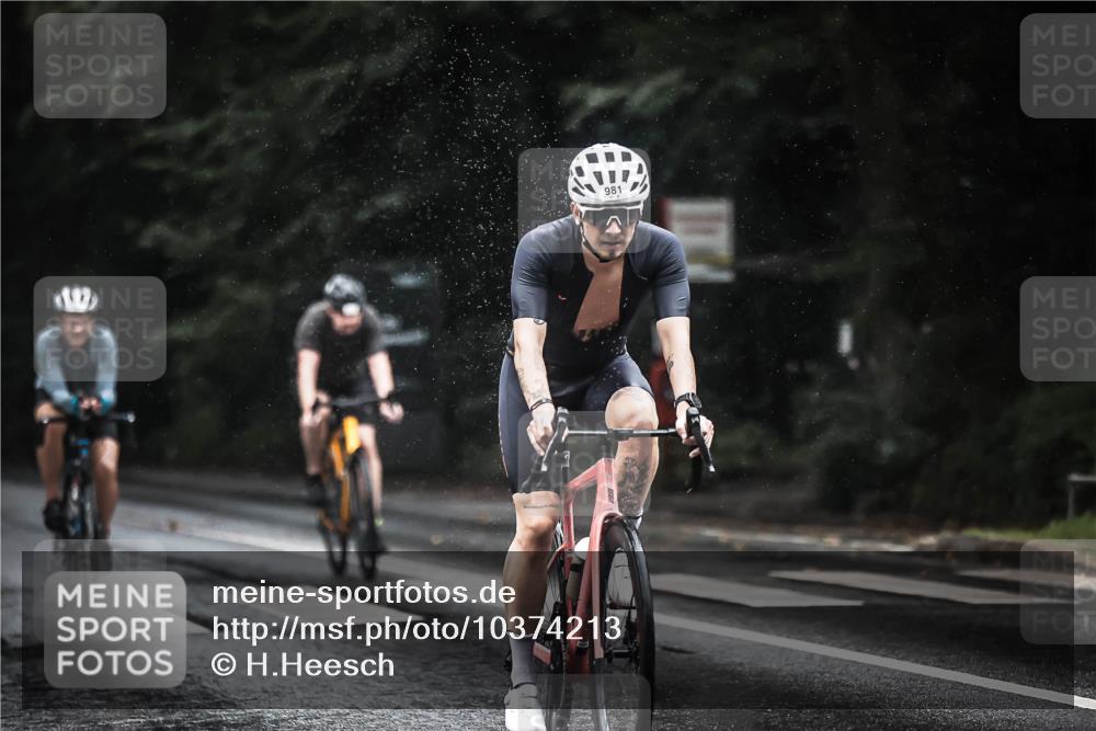 13.09.2026 - Stadtparktriathlon H.Heesch http://msf.ph/oto/10374213 13.09.2026 12:10:59 Radfahren 905, 938, 981, 1020 meine-sportfotos.de