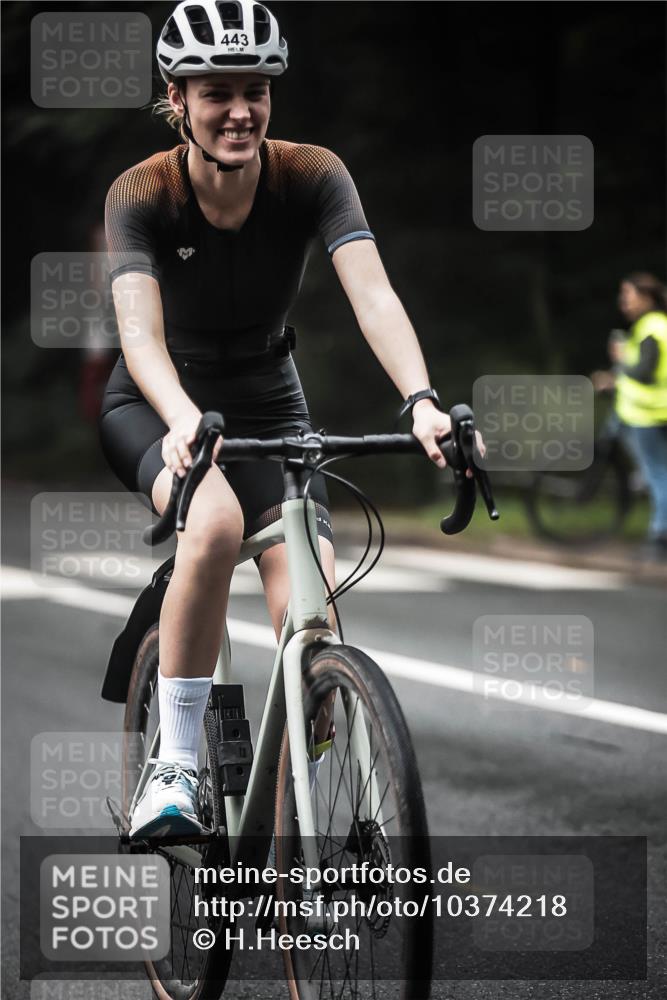 13.09.2026 - Stadtparktriathlon H.Heesch http://msf.ph/oto/10374218 13.09.2026 10:24:52 Radfahren 227, 427, 430, 443 meine-sportfotos.de
