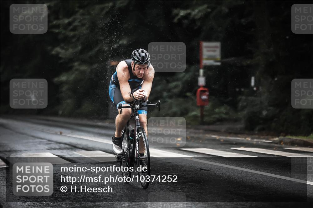 13.09.2026 - Stadtparktriathlon H.Heesch http://msf.ph/oto/10374252 13.09.2026 12:11:07 Radfahren 949, 964 meine-sportfotos.de