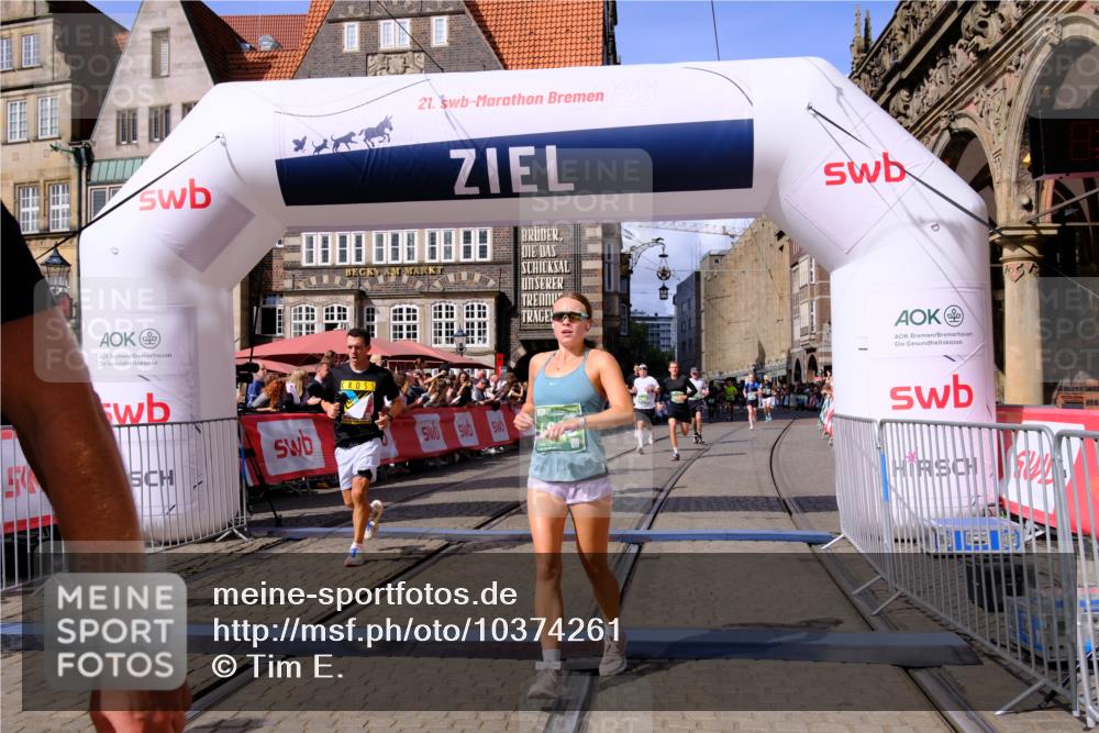 13.09.2026 - 21. swb-Marathon Bremen Tim E. http://msf.ph/oto/10374261 13.09.2026 13:11:14 Ziel 335, 384, 697, 1385, 2021, 2759, 4023, 4475, 4571, 5079, 5155, 5168, 5314, 5387, 6471, 6657, 7115, 7136, 8183, 9410, 9622, 9659, 13248 meine-sportfotos.de