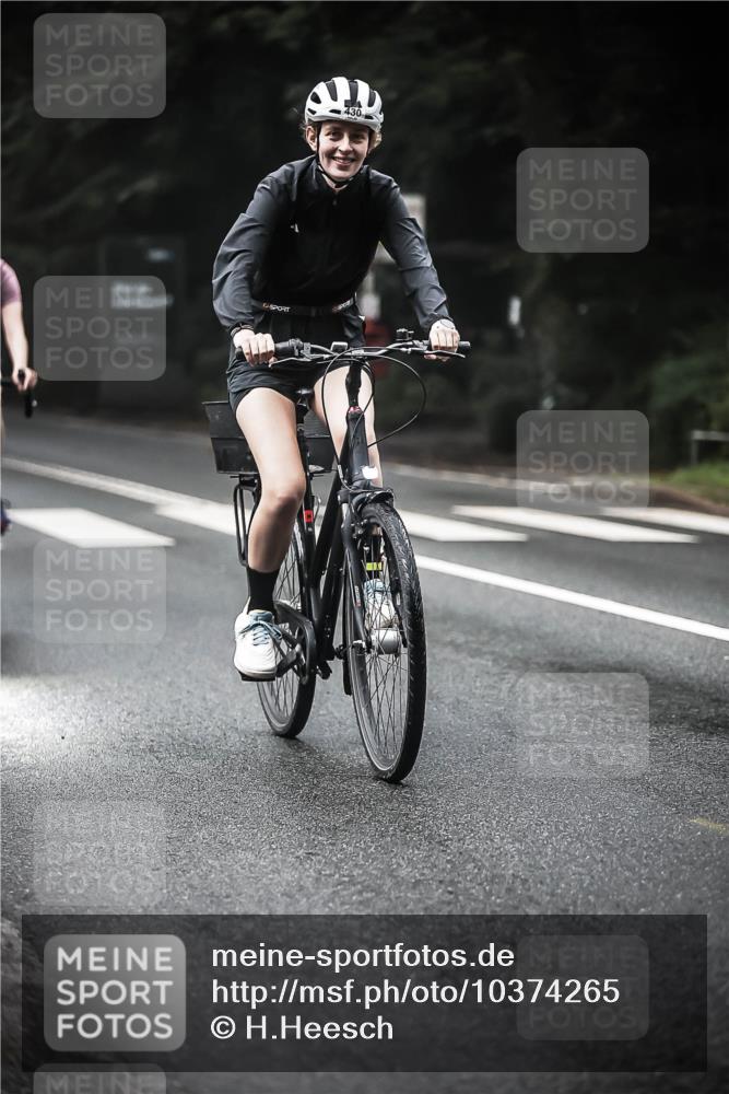 13.09.2026 - Stadtparktriathlon H.Heesch http://msf.ph/oto/10374265 13.09.2026 10:24:54 Radfahren 227, 427, 430, 443 meine-sportfotos.de
