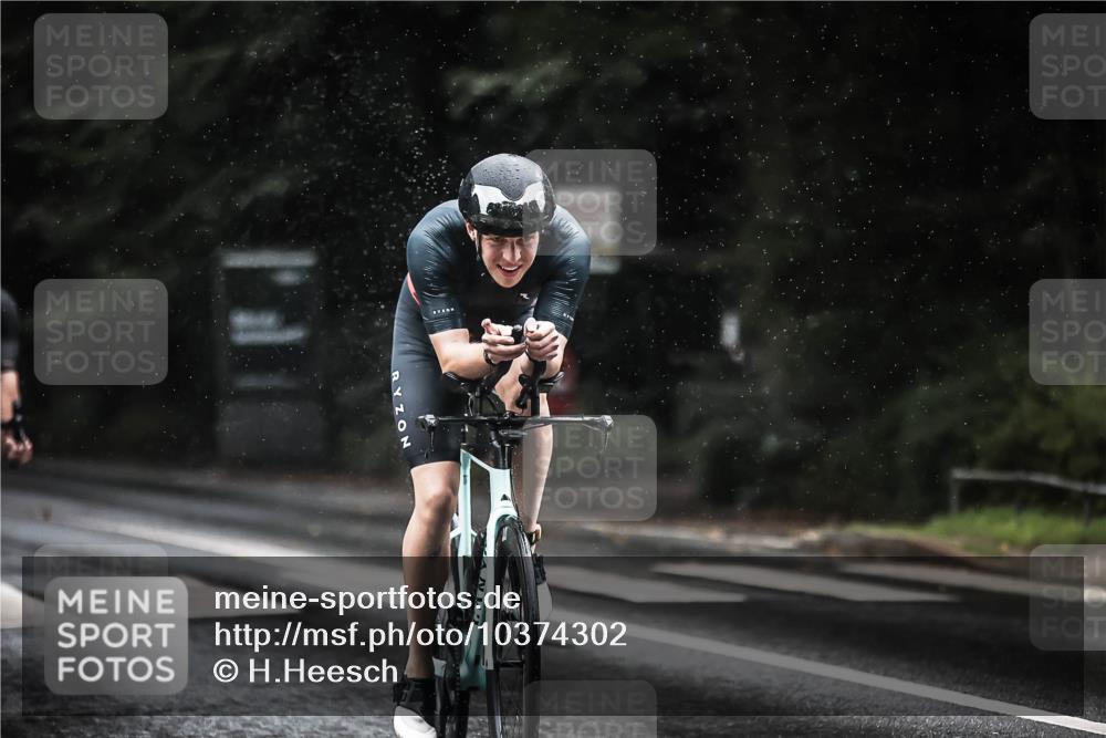 13.09.2026 - Stadtparktriathlon H.Heesch http://msf.ph/oto/10374302 13.09.2026 12:11:17 Radfahren 949, 1008, 1036, 1048 meine-sportfotos.de