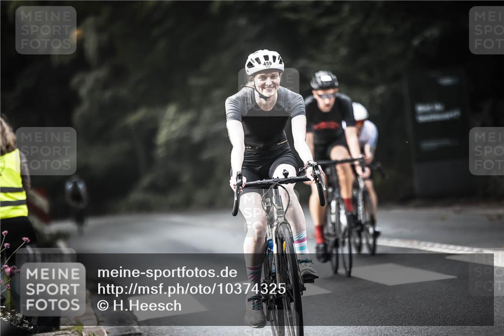 13.09.2026 - Stadtparktriathlon H.Heesch http://msf.ph/oto/10374325 13.09.2026 10:54:22 Radfahren 445, 459, 466, 468, 471, 472 meine-sportfotos.de