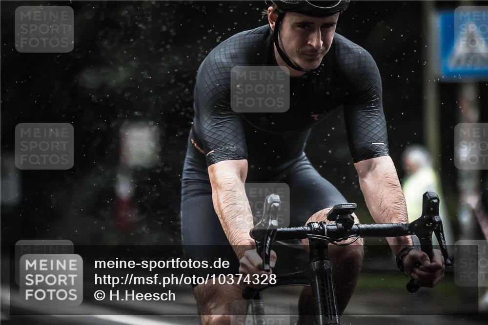 13.09.2026 - Stadtparktriathlon H.Heesch http://msf.ph/oto/10374328 13.09.2026 12:11:19 Radfahren 1008, 1036, 1048 meine-sportfotos.de