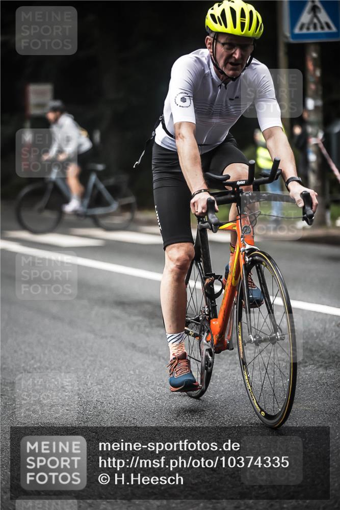 13.09.2026 - Stadtparktriathlon H.Heesch http://msf.ph/oto/10374335 13.09.2026 10:24:57 Radfahren 227, 427, 430, 443 meine-sportfotos.de