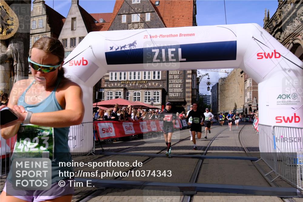 13.09.2026 - 21. swb-Marathon Bremen Tim E. http://msf.ph/oto/10374343 13.09.2026 13:11:16 Ziel 335, 384, 697, 1385, 2021, 2759, 3647, 4023, 4475, 4571, 5079, 5155, 5168, 5314, 5387, 6471, 6657, 7115, 7136, 8183, 9410, 9622, 9659 meine-sportfotos.de
