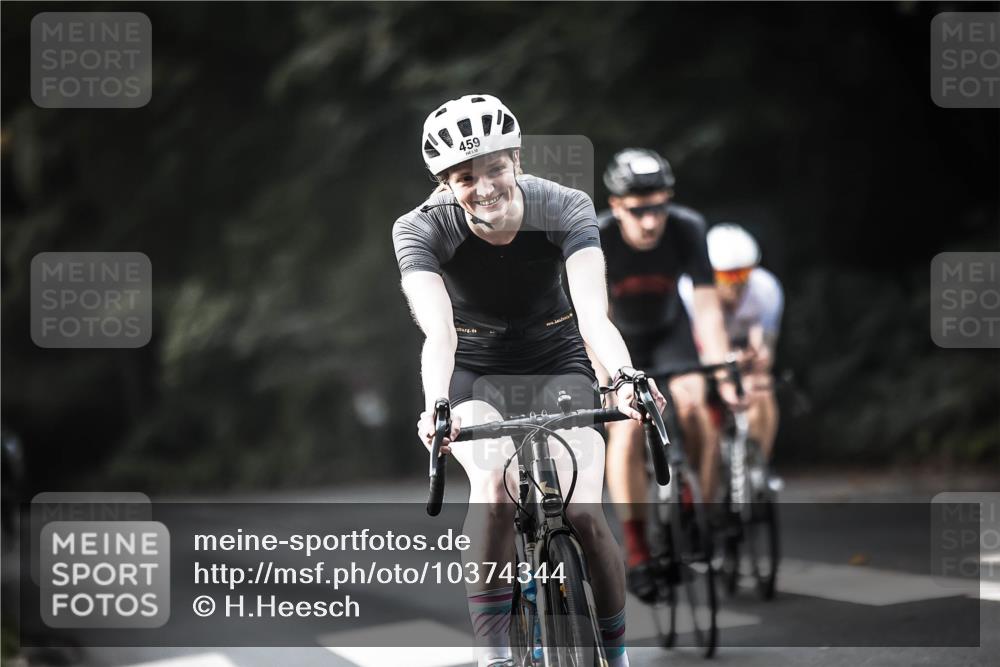 13.09.2026 - Stadtparktriathlon H.Heesch http://msf.ph/oto/10374344 13.09.2026 10:54:22 Radfahren 445, 459, 466, 468, 471, 472 meine-sportfotos.de