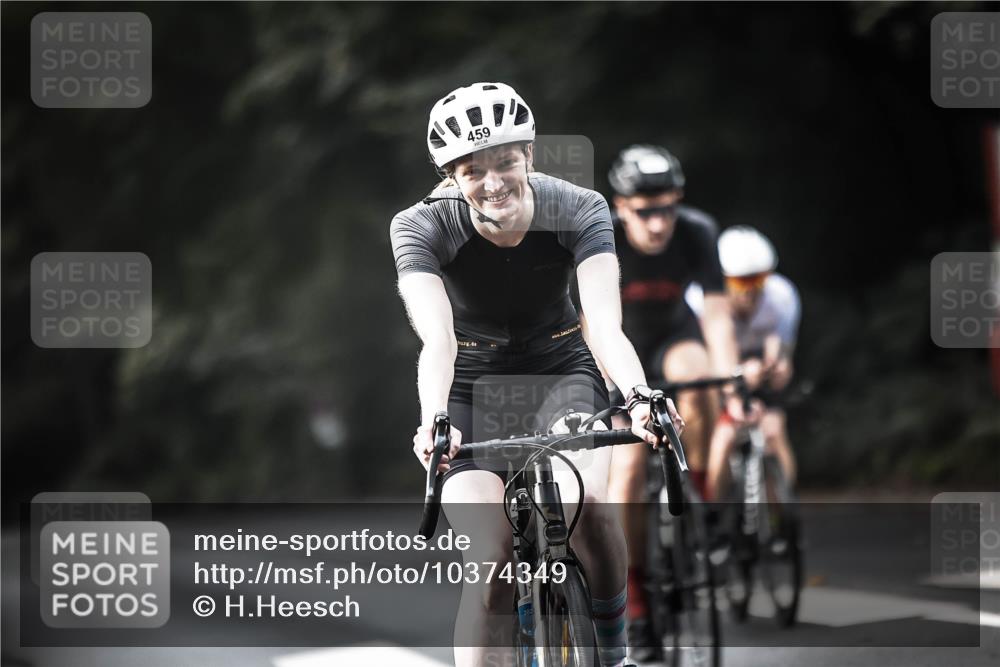 13.09.2026 - Stadtparktriathlon H.Heesch http://msf.ph/oto/10374349 13.09.2026 10:54:22 Radfahren 445, 459, 466, 468, 471, 472 meine-sportfotos.de