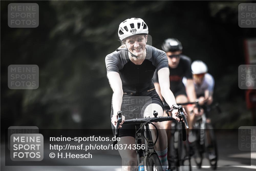 13.09.2026 - Stadtparktriathlon H.Heesch http://msf.ph/oto/10374356 13.09.2026 10:54:22 Radfahren 445, 459, 466, 468, 471, 472 meine-sportfotos.de