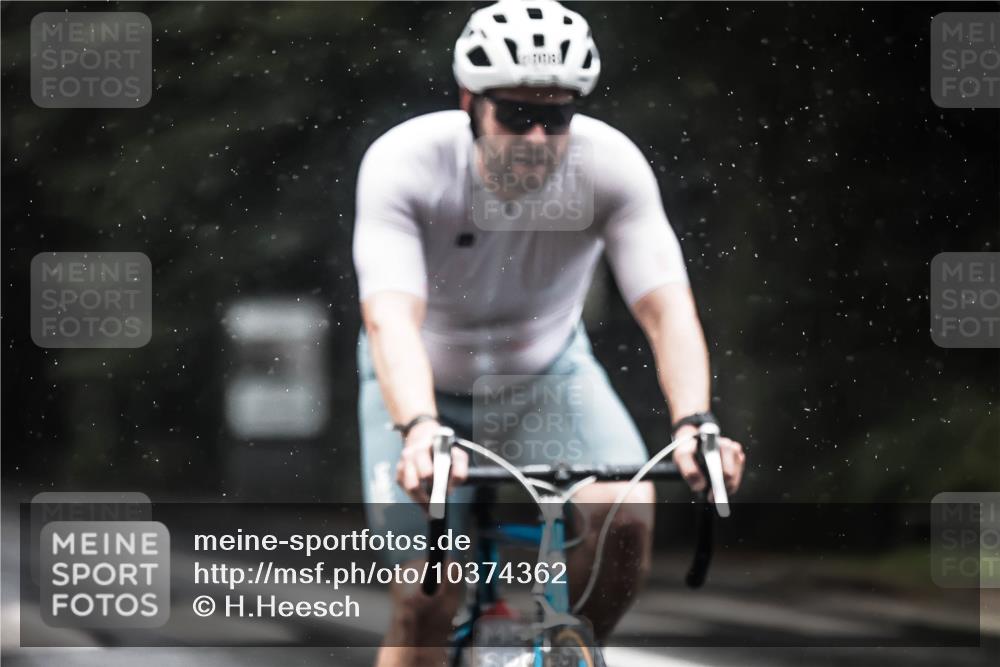 13.09.2026 - Stadtparktriathlon H.Heesch http://msf.ph/oto/10374362 13.09.2026 12:11:23 Radfahren 880, 959, 962, 1008, 1036, 1048 meine-sportfotos.de