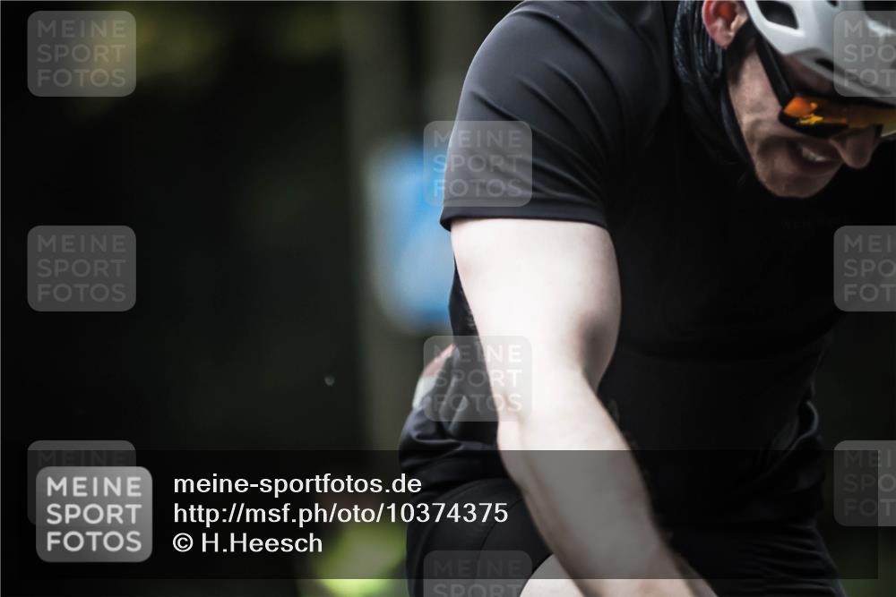 13.09.2026 - Stadtparktriathlon H.Heesch http://msf.ph/oto/10374375 13.09.2026 10:25:07 Radfahren 244 meine-sportfotos.de