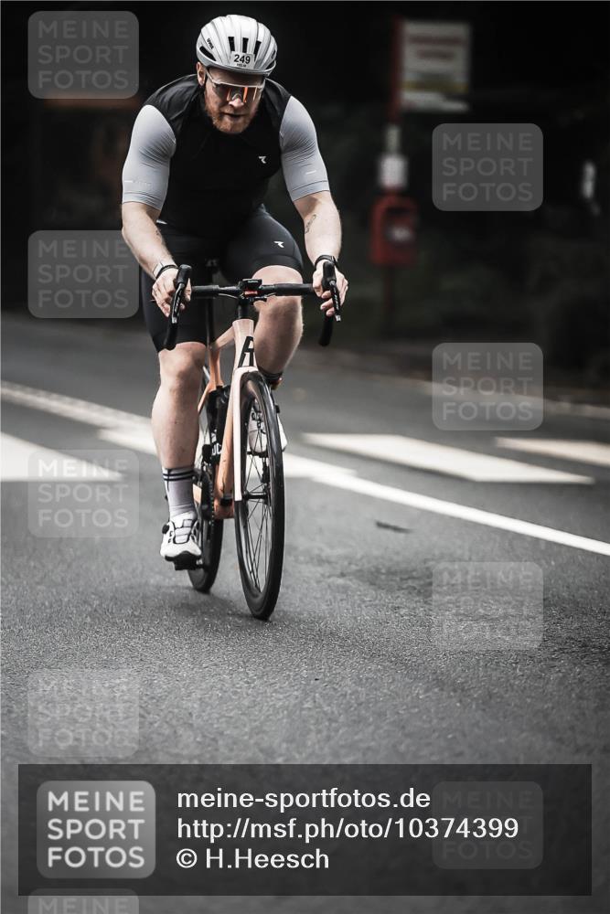 13.09.2026 - Stadtparktriathlon H.Heesch http://msf.ph/oto/10374399 13.09.2026 10:25:18 Radfahren 249 meine-sportfotos.de