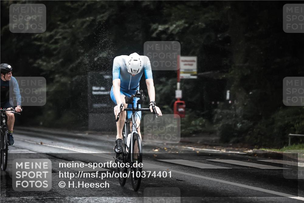 13.09.2026 - Stadtparktriathlon H.Heesch http://msf.ph/oto/10374401 13.09.2026 12:11:28 Radfahren 880, 959, 962, 1008 meine-sportfotos.de