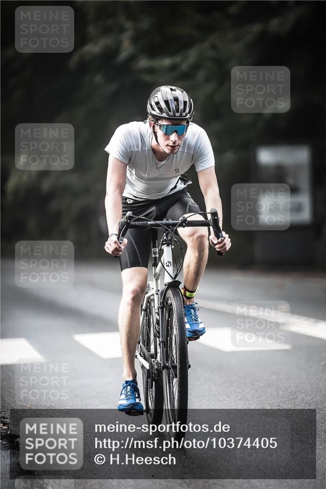 13.09.2026 - Stadtparktriathlon H.Heesch http://msf.ph/oto/10374405 13.09.2026 10:54:30 Radfahren 406, 464, 571 meine-sportfotos.de