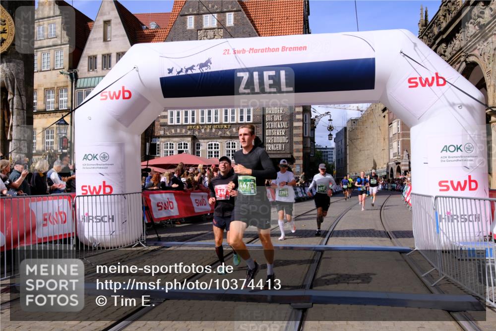 13.09.2026 - 21. swb-Marathon Bremen Tim E. http://msf.ph/oto/10374413 13.09.2026 13:11:17 Ziel 335, 384, 697, 2021, 2759, 3484, 3647, 4023, 4475, 4571, 5079, 5168, 5314, 6471, 6657, 7115, 7136, 8183, 9410, 9622 meine-sportfotos.de
