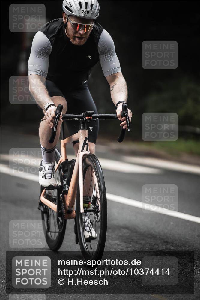 13.09.2026 - Stadtparktriathlon H.Heesch http://msf.ph/oto/10374414 13.09.2026 10:25:19 Radfahren 249 meine-sportfotos.de