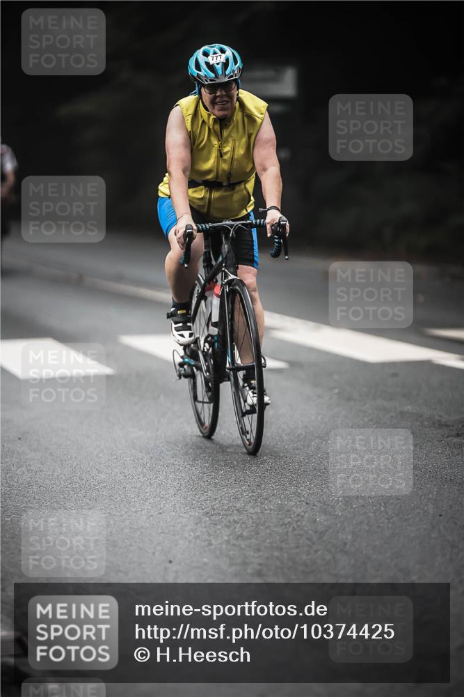 13.09.2026 - Stadtparktriathlon H.Heesch http://msf.ph/oto/10374425 13.09.2026 10:25:26 Radfahren 241, 317, 370, 777 meine-sportfotos.de
