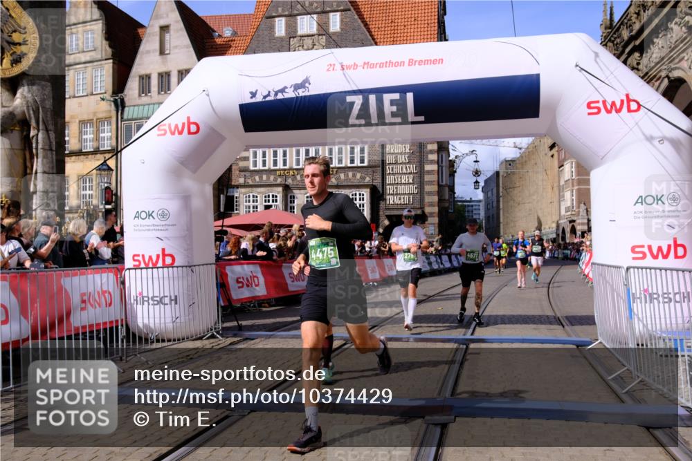 13.09.2026 - 21. swb-Marathon Bremen Tim E. http://msf.ph/oto/10374429 13.09.2026 13:11:17 Ziel 335, 384, 697, 2021, 2759, 3484, 3647, 4023, 4475, 4571, 5079, 5168, 5314, 6471, 6657, 7115, 7136, 8183, 9410, 9622 meine-sportfotos.de