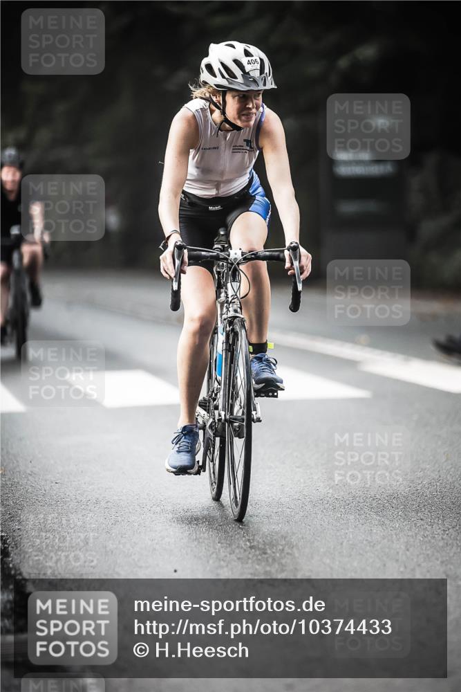 13.09.2026 - Stadtparktriathlon H.Heesch http://msf.ph/oto/10374433 13.09.2026 10:54:36 Radfahren 406, 414, 464, 571 meine-sportfotos.de