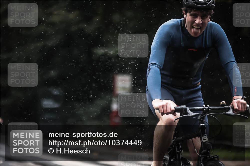 13.09.2026 - Stadtparktriathlon H.Heesch http://msf.ph/oto/10374449 13.09.2026 12:11:30 Radfahren 880, 959, 962 meine-sportfotos.de