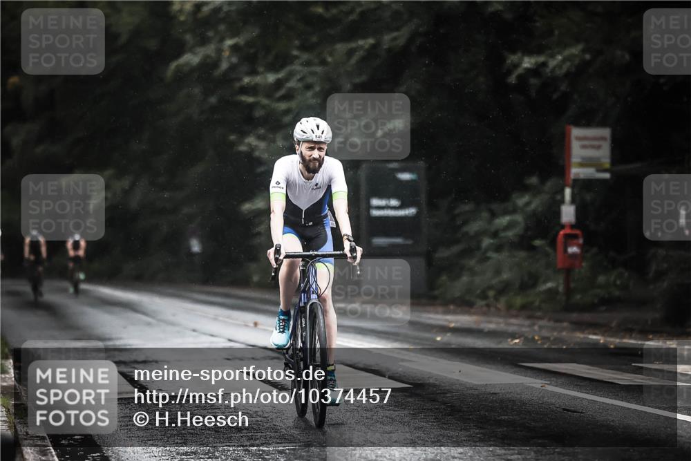 13.09.2026 - Stadtparktriathlon H.Heesch http://msf.ph/oto/10374457 13.09.2026 12:11:44 Radfahren 849, 972, 1056 meine-sportfotos.de
