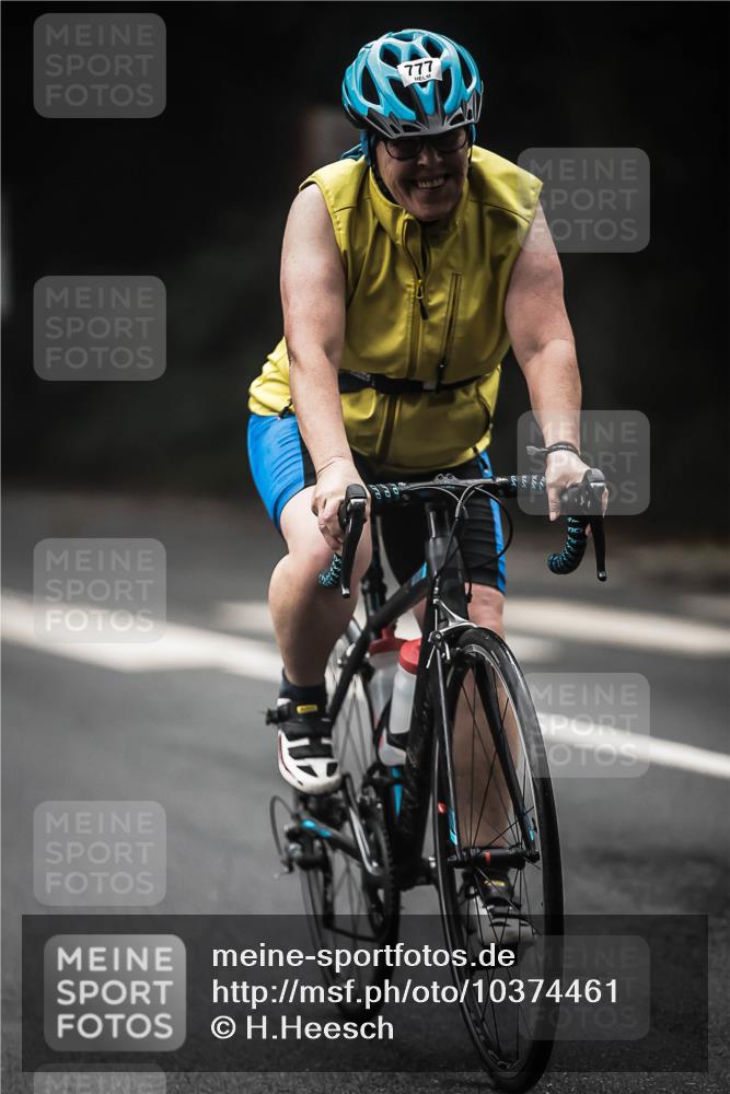 13.09.2026 - Stadtparktriathlon H.Heesch http://msf.ph/oto/10374461 13.09.2026 10:25:26 Radfahren 241, 317, 370, 777 meine-sportfotos.de
