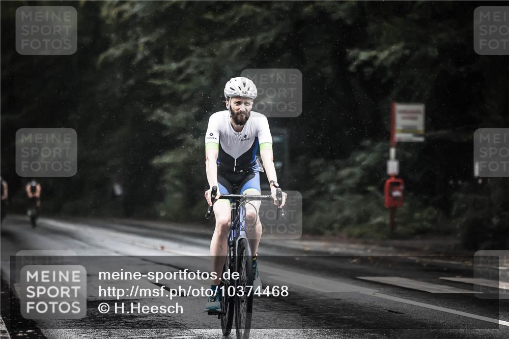 13.09.2026 - Stadtparktriathlon H.Heesch http://msf.ph/oto/10374468 13.09.2026 12:11:44 Radfahren 849, 972, 1056 meine-sportfotos.de