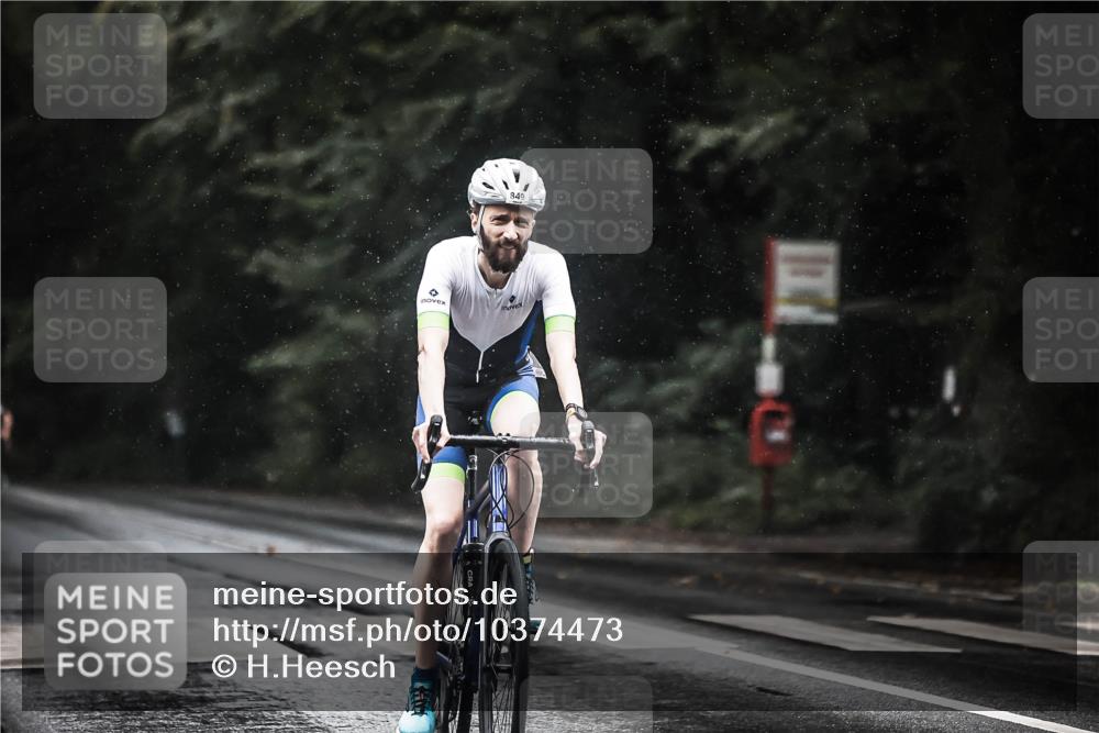 13.09.2026 - Stadtparktriathlon H.Heesch http://msf.ph/oto/10374473 13.09.2026 12:11:44 Radfahren 849, 972, 1056 meine-sportfotos.de