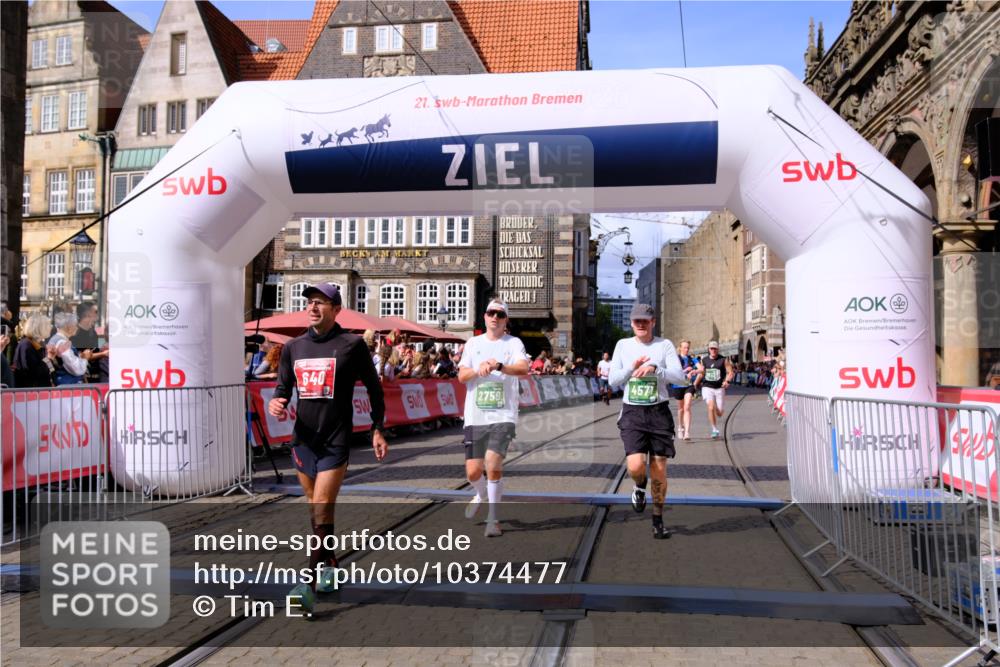 13.09.2026 - 21. swb-Marathon Bremen Tim E. http://msf.ph/oto/10374477 13.09.2026 13:11:18 Ziel 335, 384, 697, 2021, 2759, 3484, 3647, 4023, 4429, 4475, 4571, 5079, 5168, 5314, 6471, 6657, 7115, 7136, 8183, 9410, 9622 meine-sportfotos.de
