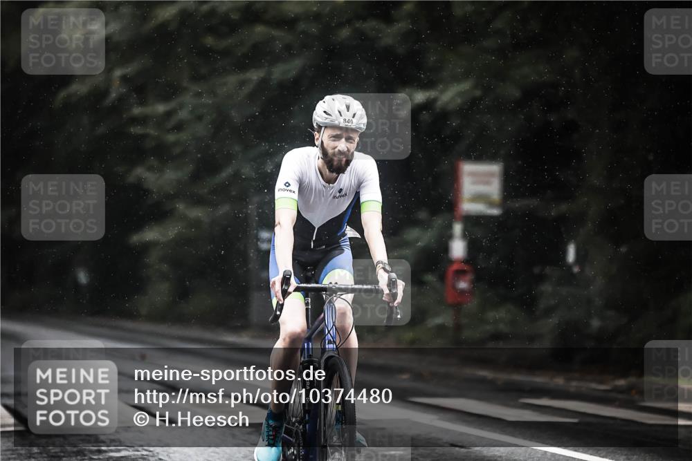 13.09.2026 - Stadtparktriathlon H.Heesch http://msf.ph/oto/10374480 13.09.2026 12:11:44 Radfahren 849, 972, 1056 meine-sportfotos.de