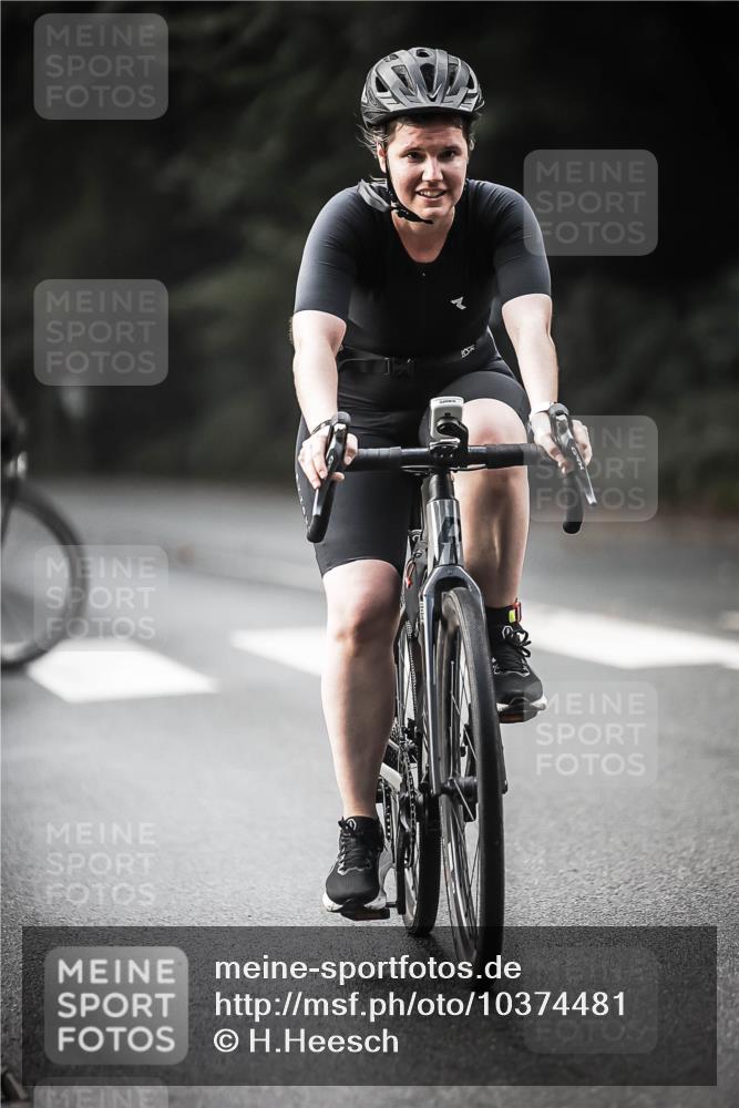 13.09.2026 - Stadtparktriathlon H.Heesch http://msf.ph/oto/10374481 13.09.2026 10:54:38 Radfahren 406, 414, 464 meine-sportfotos.de
