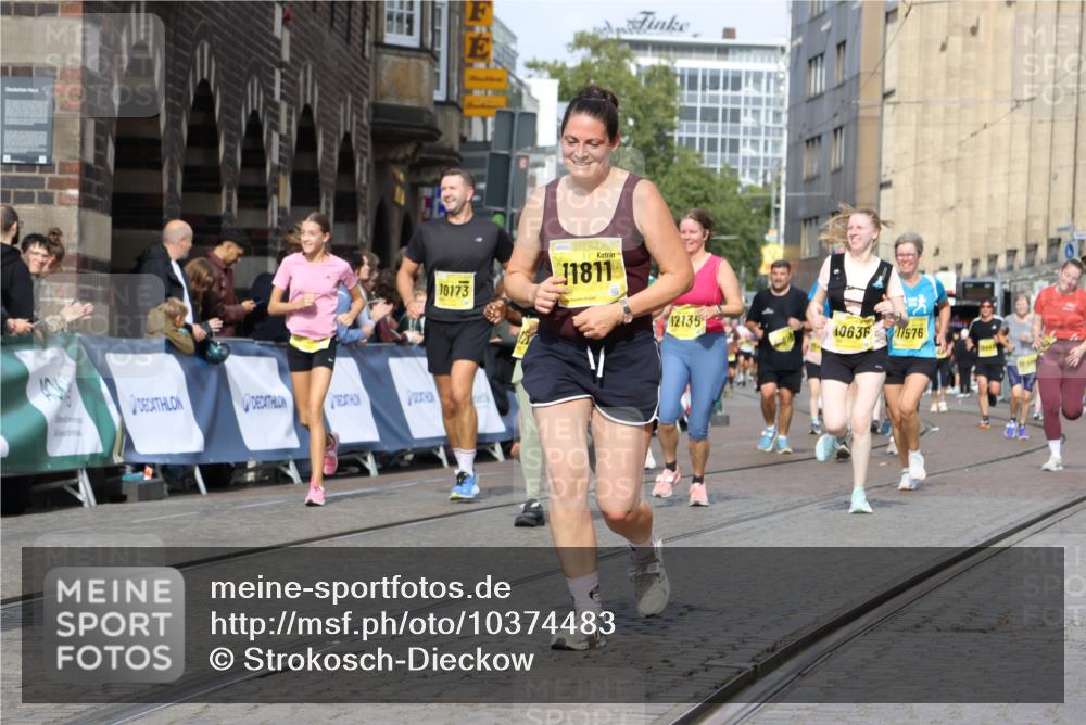 13.09.2026 - 21. swb-Marathon Bremen Strokosch-Dieckow http://msf.ph/oto/10374483 13.09.2026 11:02:19 Ziel 10257, 10409, 10444, 10473, 10500, 10617, 10803, 10817, 10924, 11115, 11268, 11369, 11412, 11413, 11436, 11859, 12016, 12095, 12145, 12360, 12379, 12412, 12466, 12506, 10153, 10154, 10273, 10274, 10278, 10338, 10738, 10885, 11137, 11505, 11508, 11526, 11554, 11890, 11945, 12169, 12252, 12489 meine-sportfotos.de