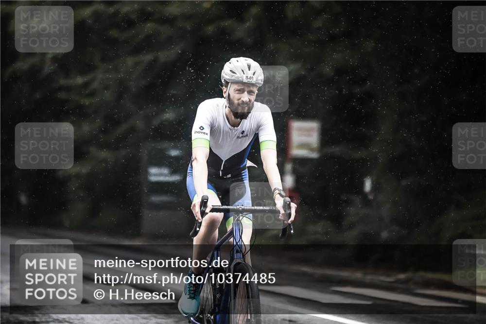 13.09.2026 - Stadtparktriathlon H.Heesch http://msf.ph/oto/10374485 13.09.2026 12:11:45 Radfahren 849, 972, 1056 meine-sportfotos.de