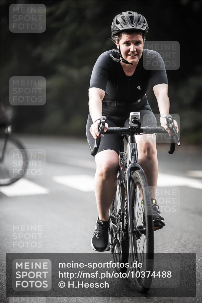 13.09.2026 - Stadtparktriathlon H.Heesch http://msf.ph/oto/10374488 13.09.2026 10:54:38 Radfahren 406, 414, 464 meine-sportfotos.de