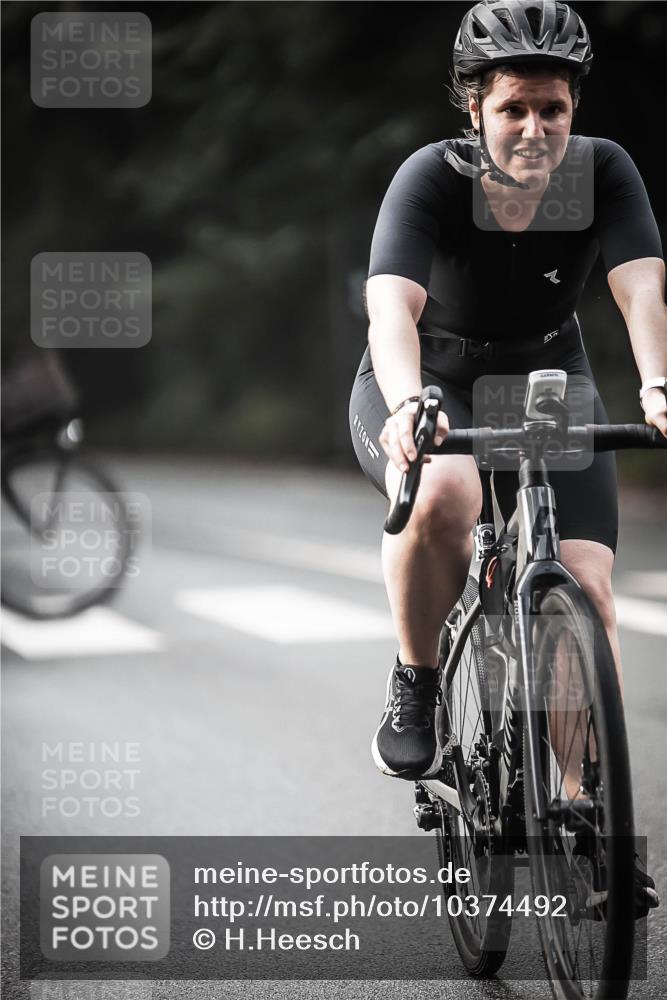 13.09.2026 - Stadtparktriathlon H.Heesch http://msf.ph/oto/10374492 13.09.2026 10:54:38 Radfahren 406, 414, 464 meine-sportfotos.de