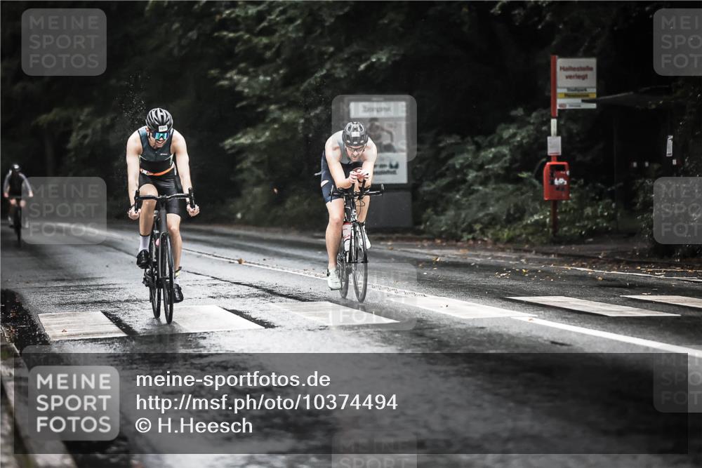 13.09.2026 - Stadtparktriathlon H.Heesch http://msf.ph/oto/10374494 13.09.2026 12:11:49 Radfahren 849, 972, 1056 meine-sportfotos.de